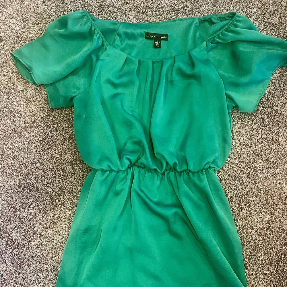 City Triangles Emerald Green Chiffon Dress Size Medium